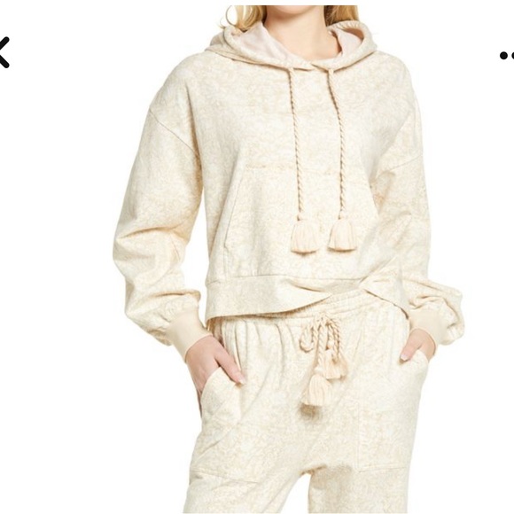 NWT Cleobella Organic Cotton Sweatshirt in Raja Block Print Beige - Picture 4 of 7